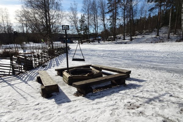 Bakom Värdshuset - Huvudbild