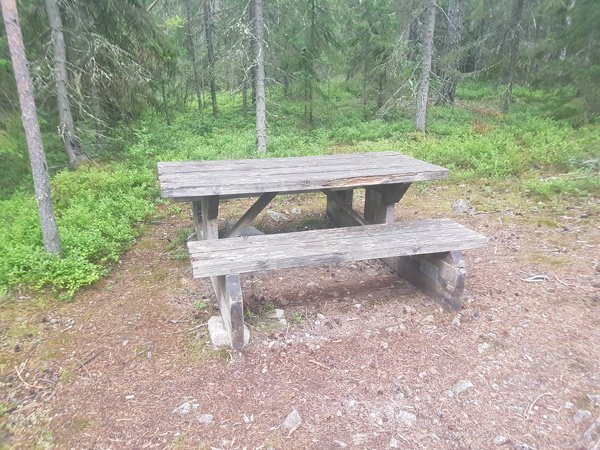 Bänkbord Bosvedjespåret - Bild 1