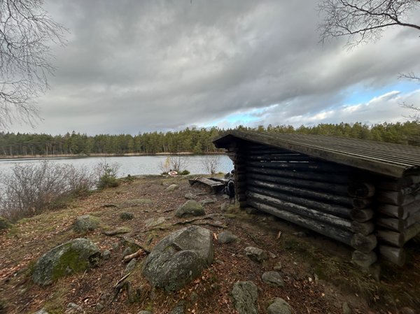 Gärdsträskets vindskydd - Huvudbild
