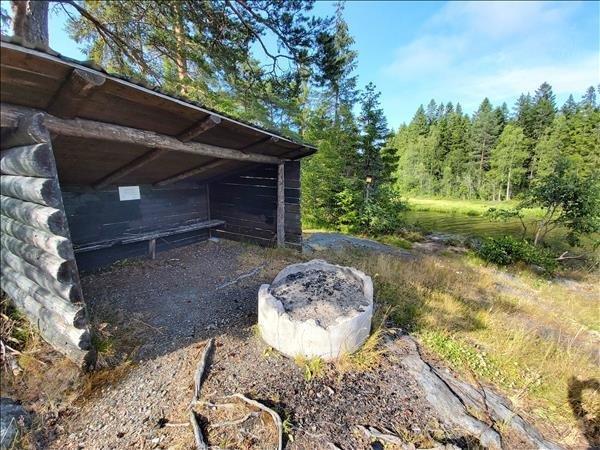 Hällans vindskydd - Bild 2