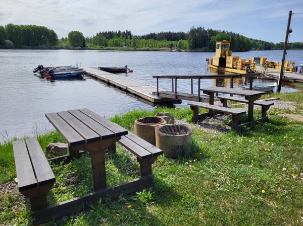 Hovnäs färja - Bild 1