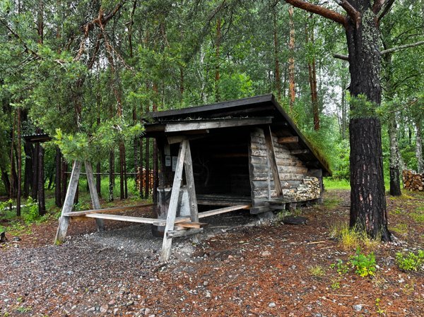 Kyrkbytjärns vindskydd - Bild 3