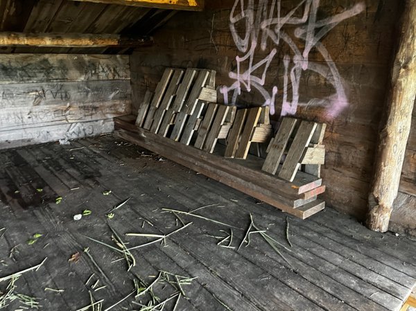 Kyrkbytjärns vindskydd - Bild 4