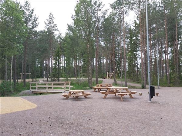 Lekplatsen i skogen - Bild 6