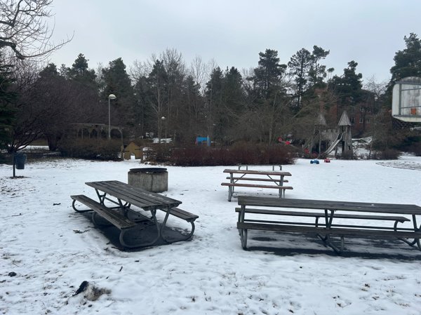 Lekplatsen skölden - Bild 1