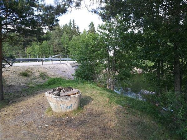 Oslättsforsvägen gamla brofästet - Bild 3