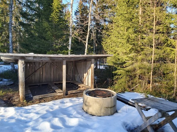 Östbo vindskydd - Bild 1