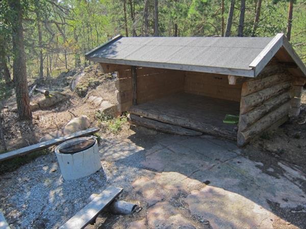 Södra Törnskogen, hällmarken - Bild 1